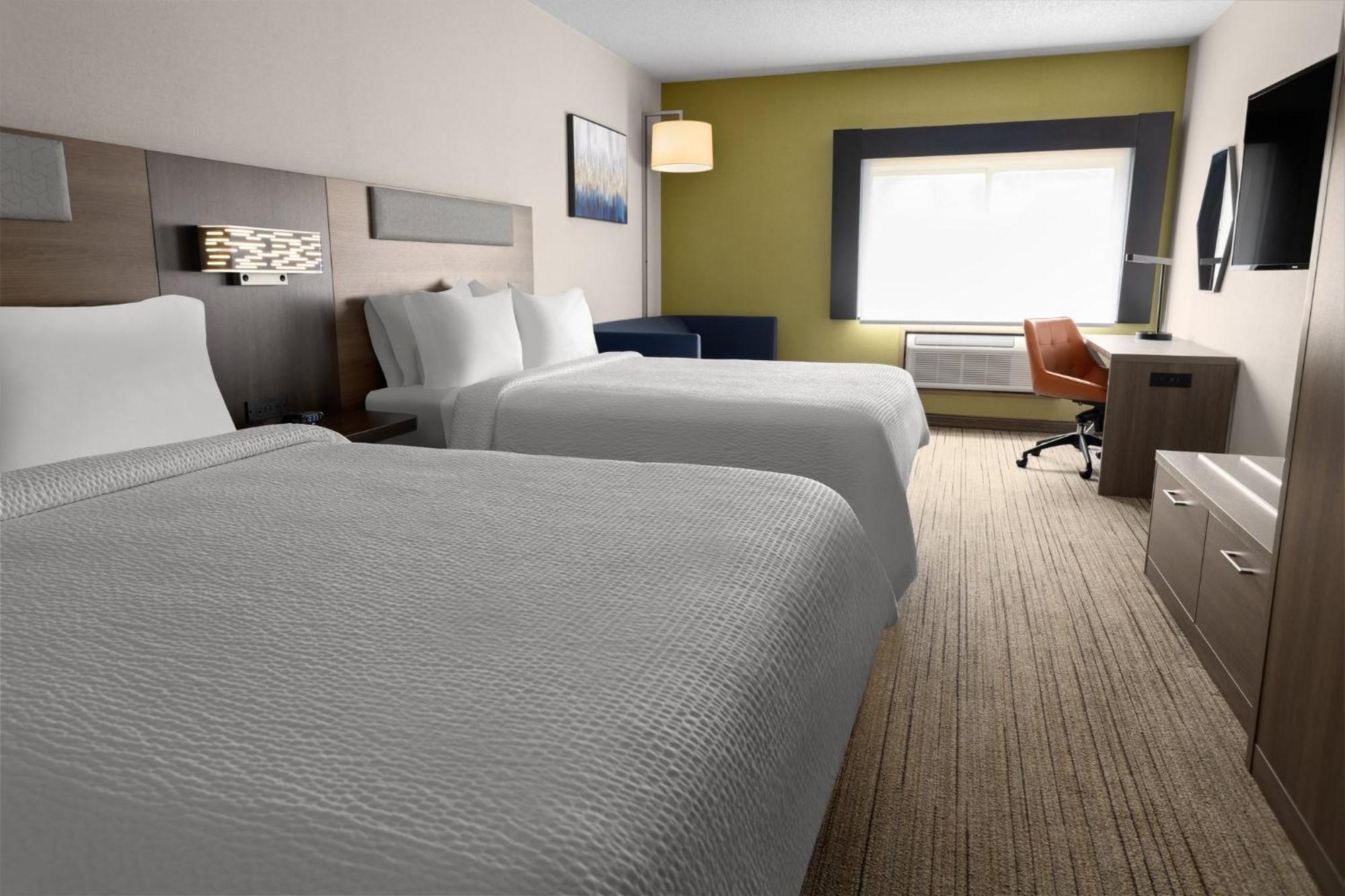 Holiday Inn Express Stony Brook-Long Island By Ihg Centereach Exterior photo