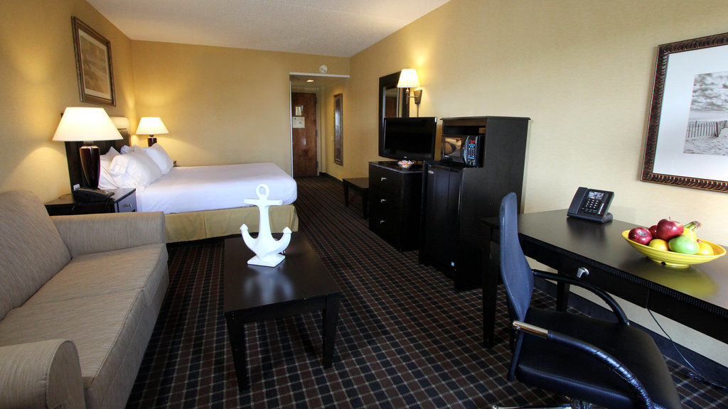 Holiday Inn Express Stony Brook-Long Island By Ihg Centereach Exterior photo